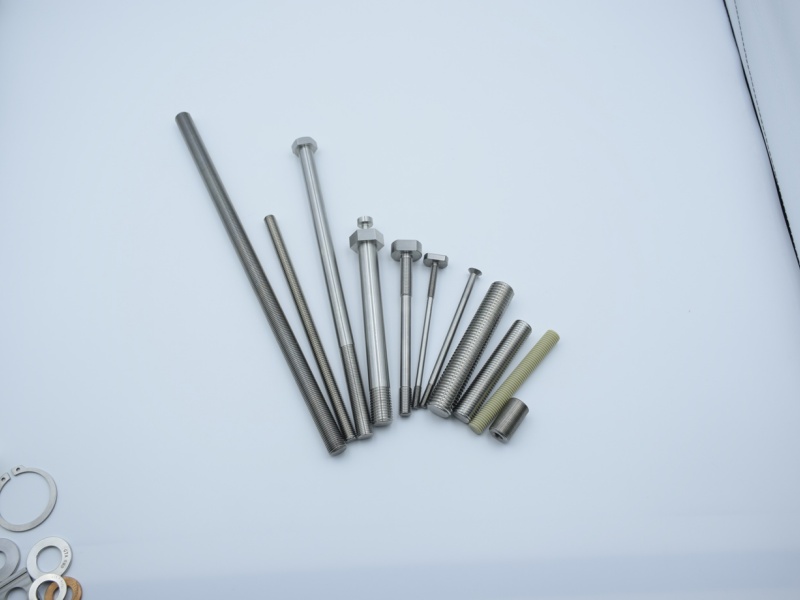 Tungsten alloy screws | product image